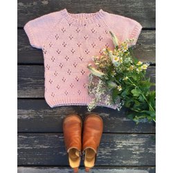 Rigmors Sommerbluse - strikkeopskrift fra PetiteKnit