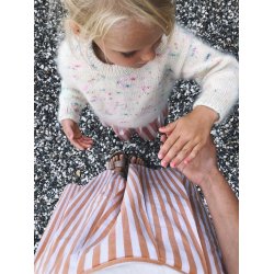 Stockholm Sweater Junior - strikkeopskrift fra PetiteKnit