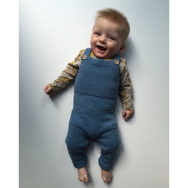 Willums Selebukser - strikkeopskrift fra PetiteKnit