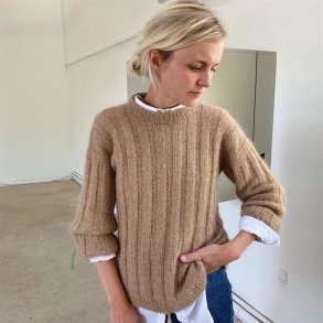 Striber P Langs-Sweater - strikkeopskrift fra PetiteKnit