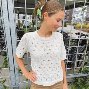 Rigmor Tee - strikkeopskrift fra PetiteKnit