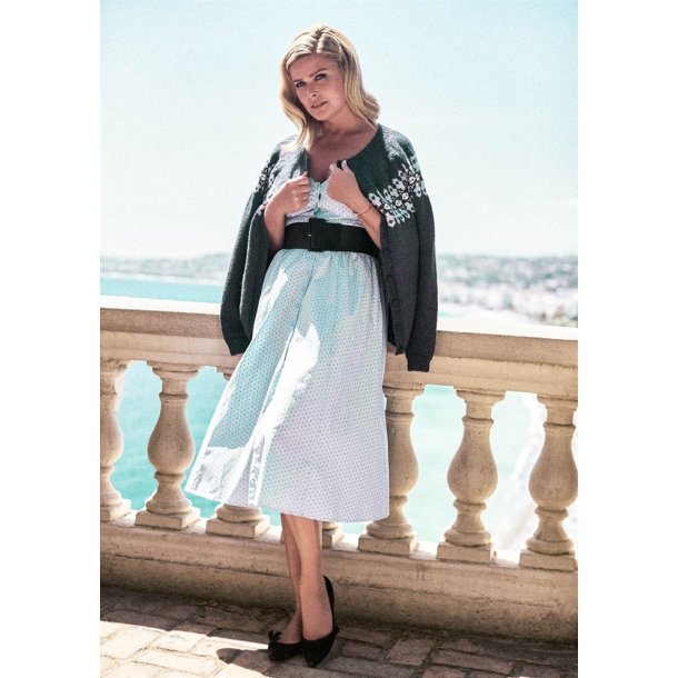 Vendela for Sandnes Garn - strikkehfte med genser og jakke