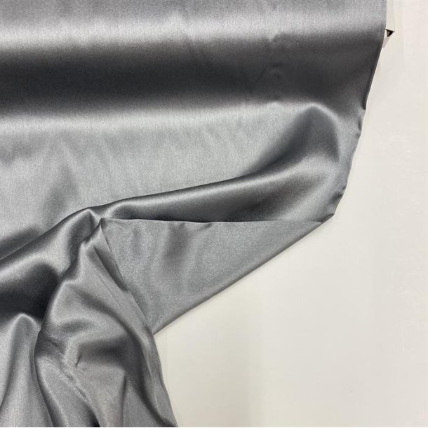 Silke med str�k i gr� - pr. 0,25 meter