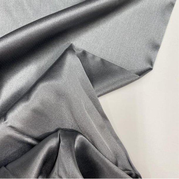 Silke med str�k i gr� - pr. 0,25 meter