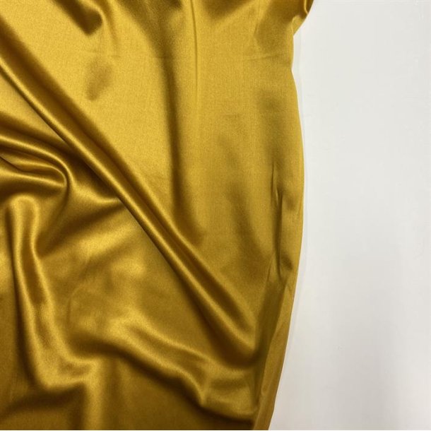 Silke med str�k i varm gul - pr. 0,25 meter