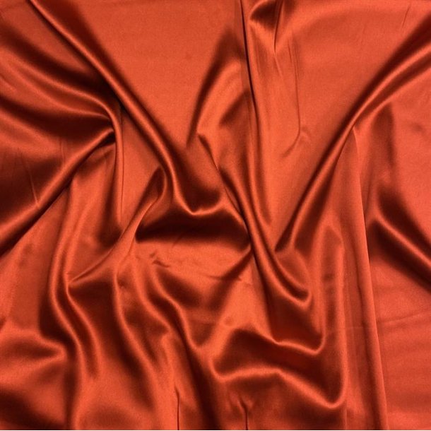 Silke med strk i varm orange - pr. 0,25 meter