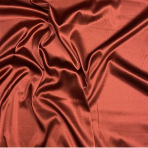 Silke med str�k i varm r�d - pr. 0,25 meter