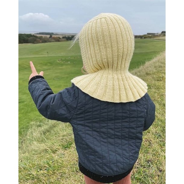 Sunday Balaclava - strikkeopskrift fra PetiteKnit