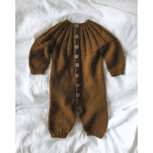 Sunday Suit - strikkeopskrift fra PetiteKnit