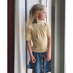 Sunday Tee Junior - strikkeopskrift fra PetiteKnit