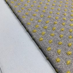 Vvet uld / viskose kvalitet i gr med gule nister - pr. 0,25 meter