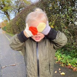 Vesterhavsvanter Junior - strikkeopskrift fra PetiteKnit