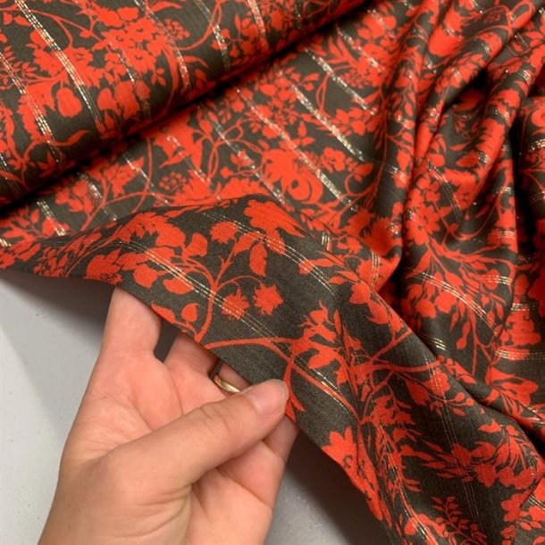 Viskose i brun med blomster i orange og nlestrib i guld og slv - pr. 0,25 meter