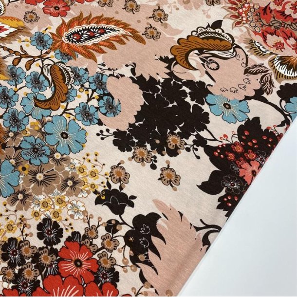 Viskosejersey med blomster og paisley mnster - pr. 0,25 meter 