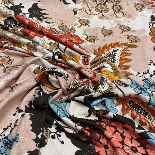 Viskosejersey med blomster og paisley mnster - pr. 0,25 meter 