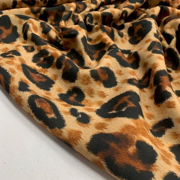 Viskose med leopard pletter - pr. 0,25 meter
