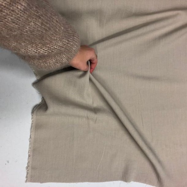 Viskose med polyamid i en varm sandfarve - pr. 0,25 meter