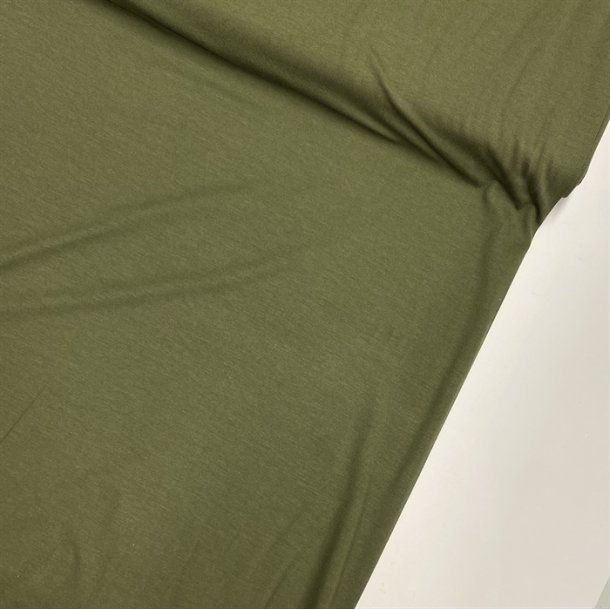 Den lkre viskose jersey i armygrn - pr. 0,25 meter