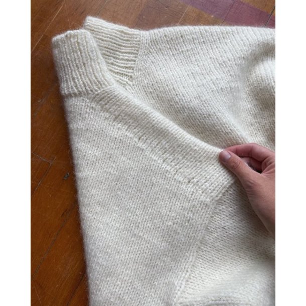 Weekend Sweater - strikkeopskrift fra PetiteKnit