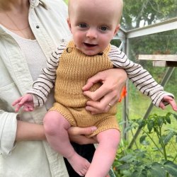 Willums Sommerselebukser - strikkeopskrift fra PetiteKnit