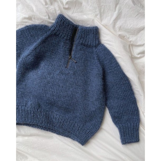 Zipper Sweater Junior - strikkeopskrift fra PetiteKnit